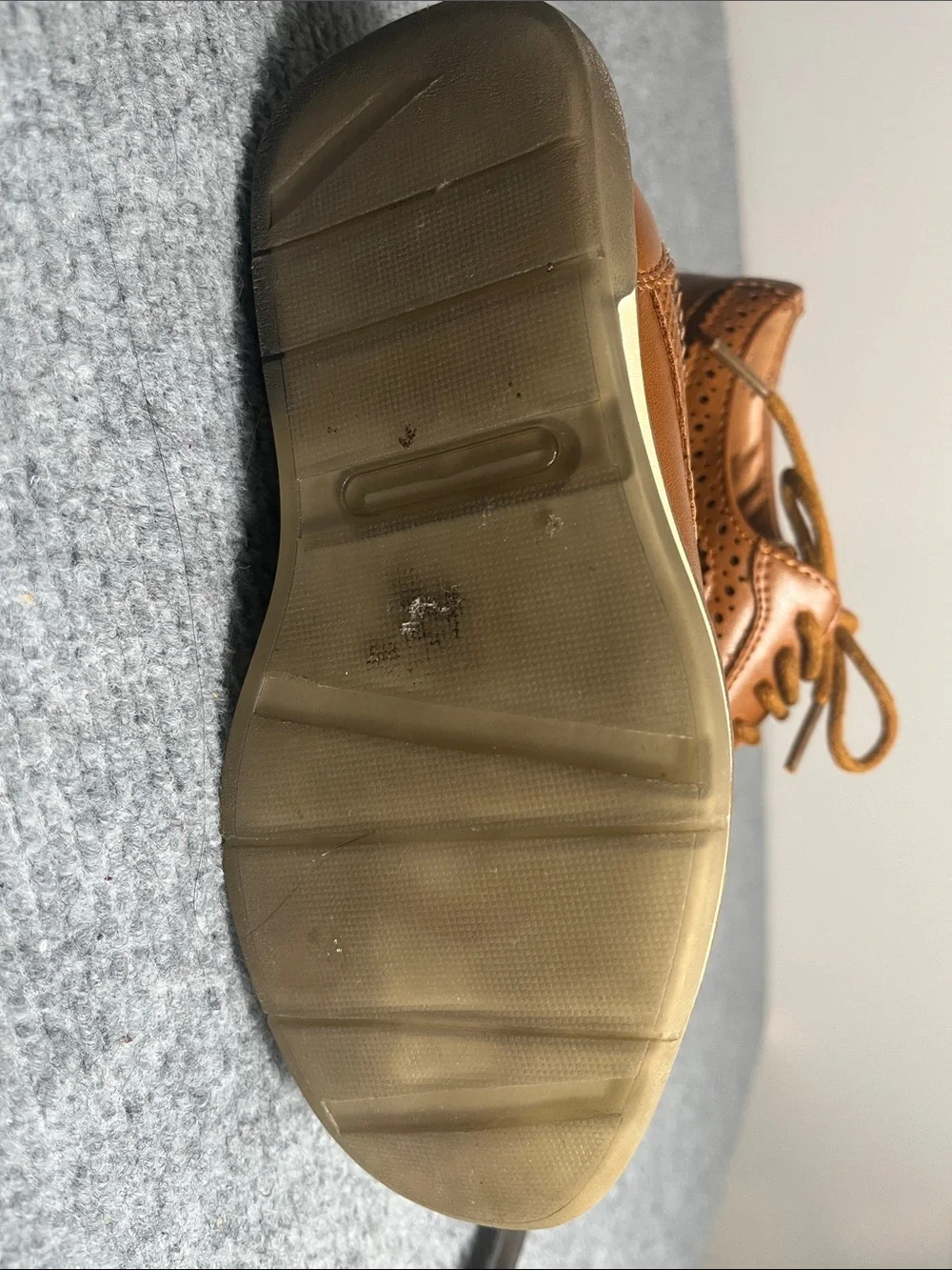 Kids Classic Tan Dress Oxfords - Stylish Lace-Up Shoes. Shoe has some damage.